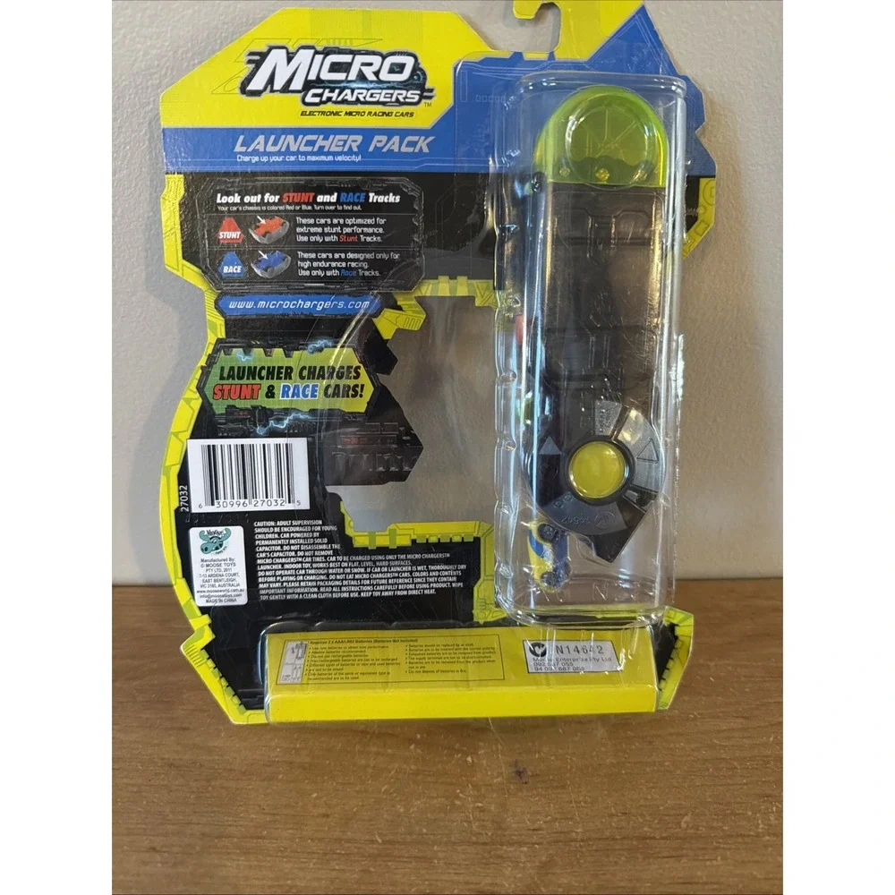 Micro Chargers Launcher Pack & Car - Quick Charge/Launch for Use w/RACE TRACKS